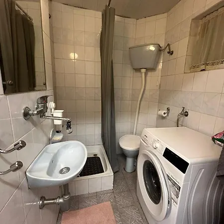 Private With Shared Bathroom