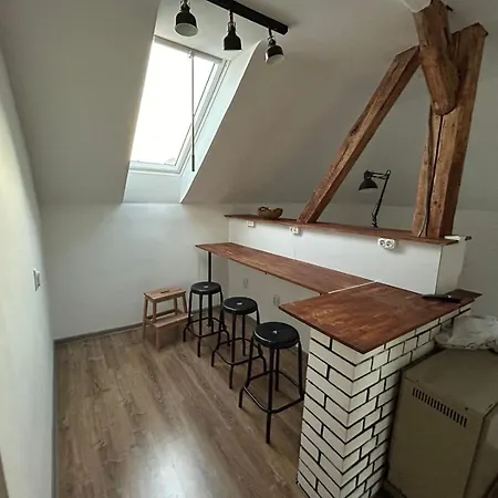 Апартаменты Private With Shared Bathroom
